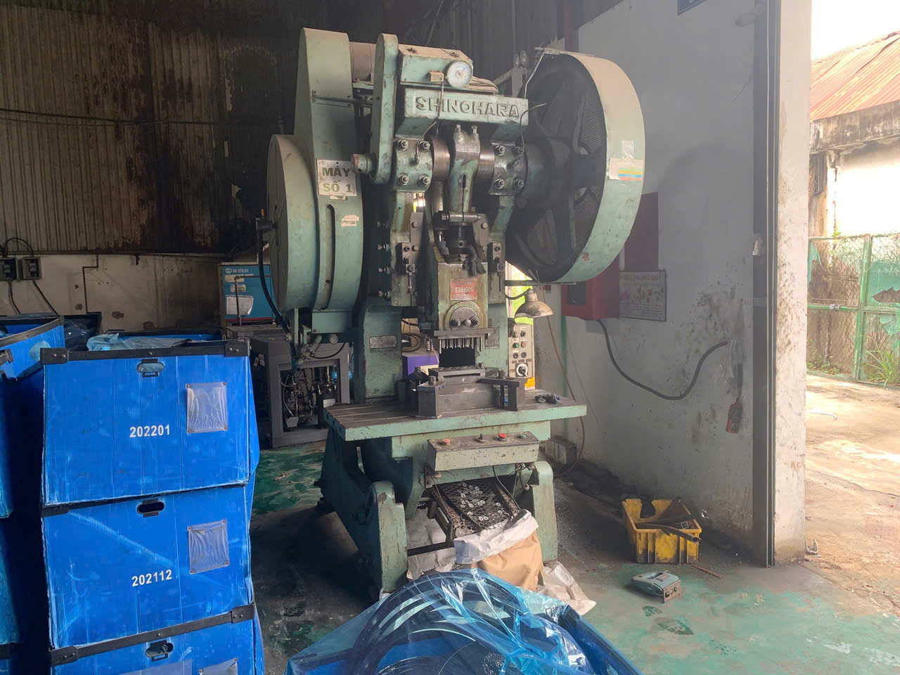 Stamping machine.jpg